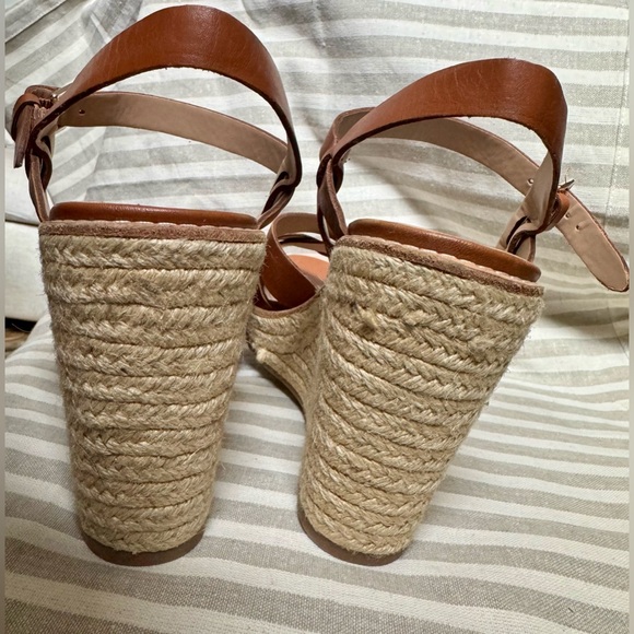 Banana Republic Strappy Spadrille Leather Sandals. Size 9 1/2. Tan/Cognac - Picture 8 of 12